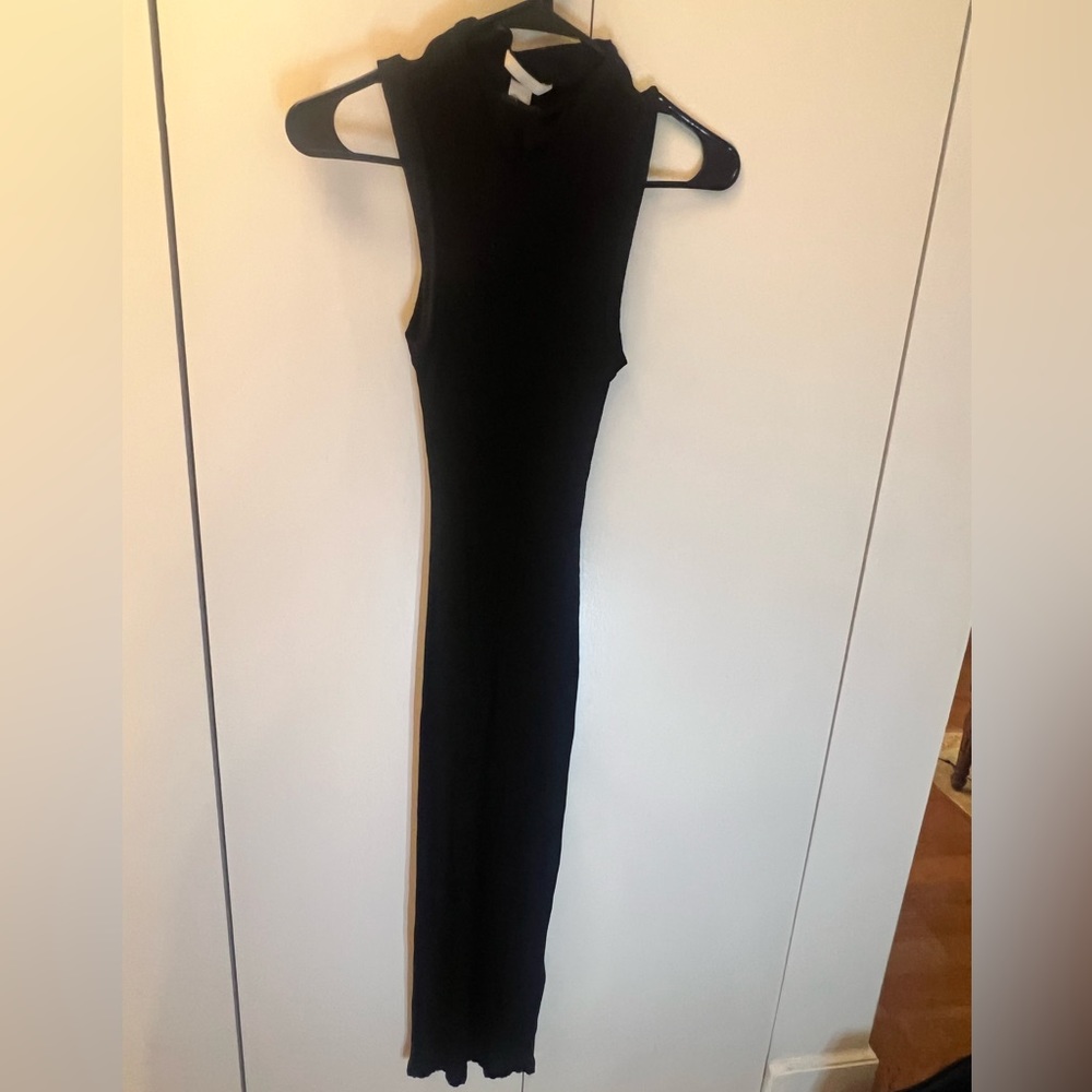 Black ribbed maxi dress